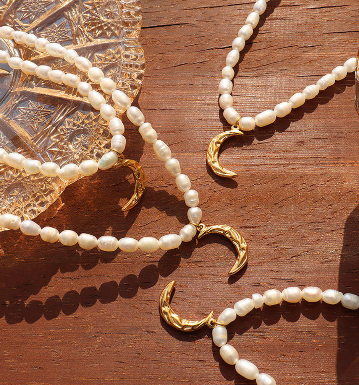 LUNA PEARL PENDANT